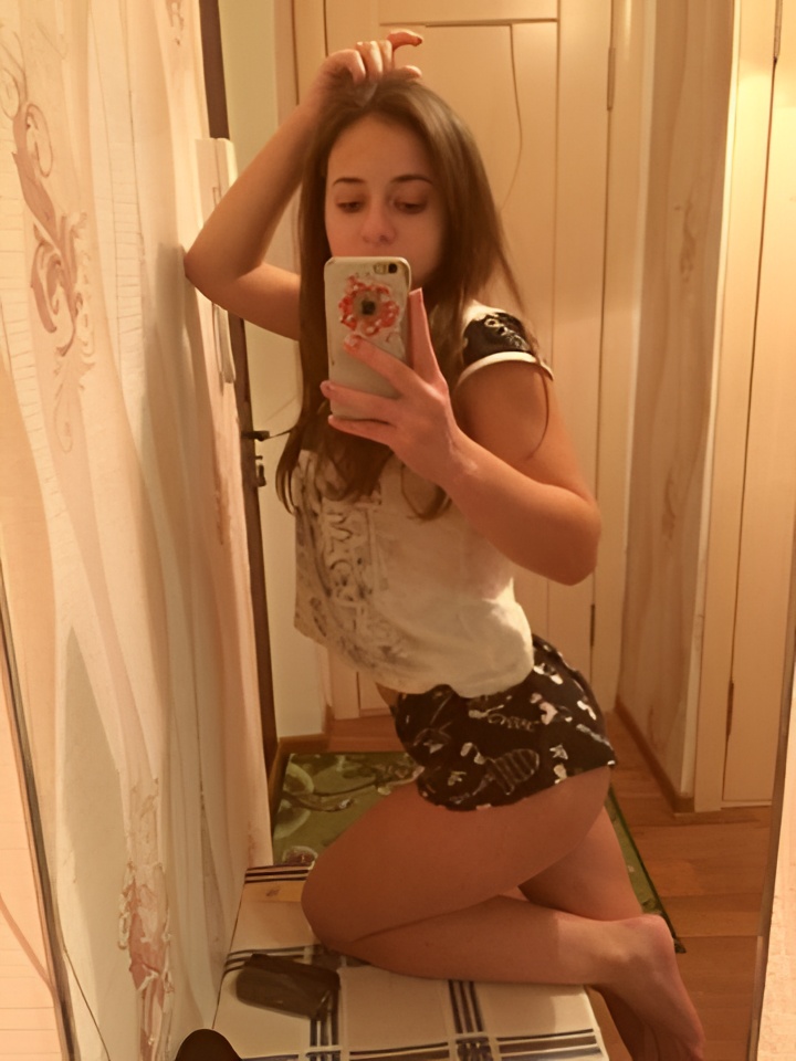 Гелена привлекальеная девушка из Клинцов цена от 2000 руб