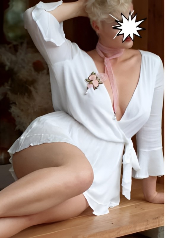 Эмма привлекательная девушка из Клинцов цена от 10000 руб