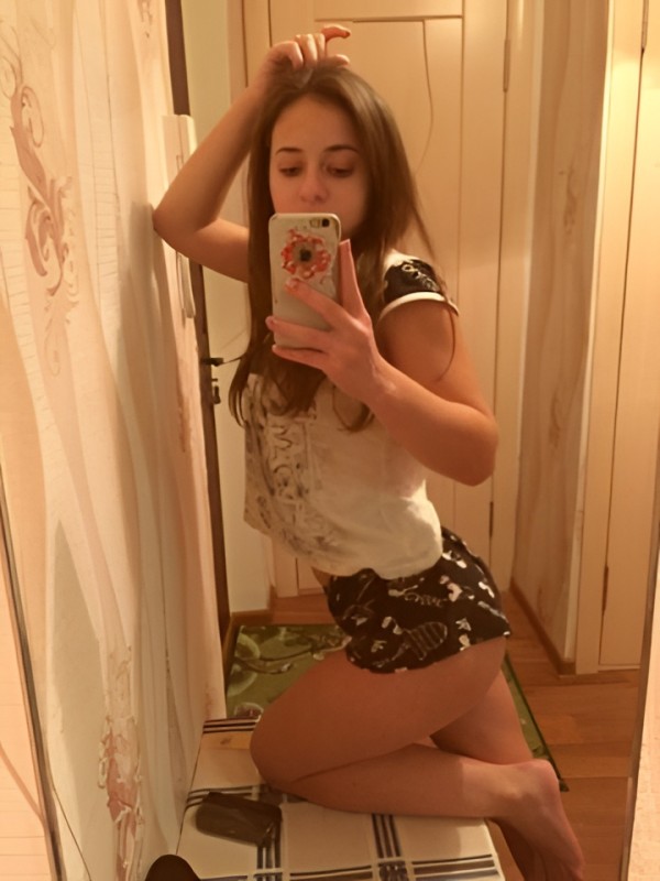 Гелена привлекательная девушка из Клинцов цена от 2000 руб