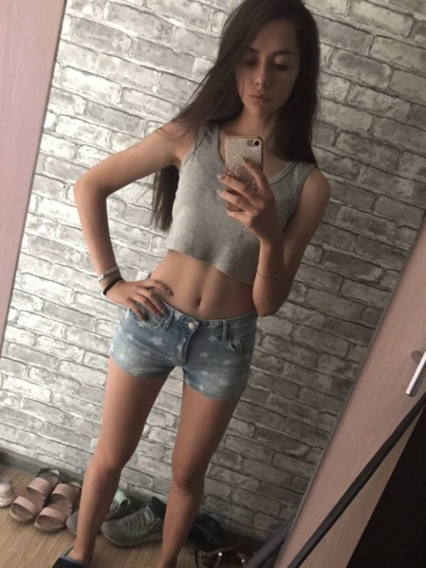 Софья привлекательная девушка из Клинцов цена от 4000 руб