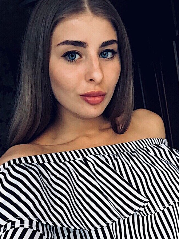 Алена привлекательная девушка из Клинцов цена от 3500 руб